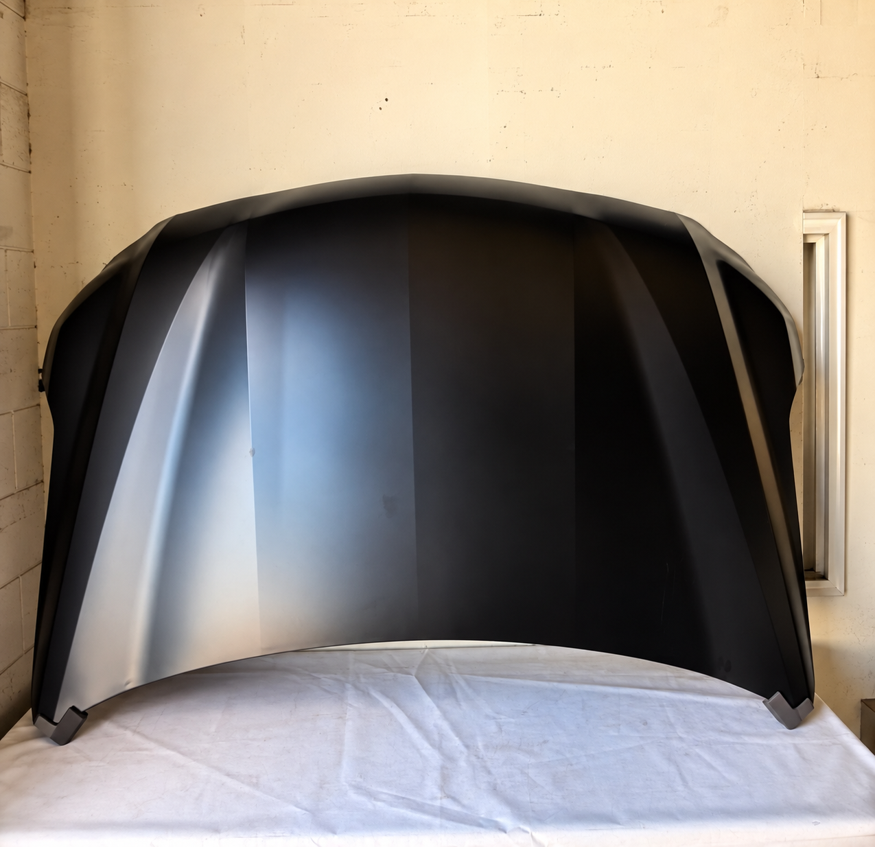 Chevy Tahoe Hood 21-25